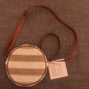 New with tags - white striped straw purse